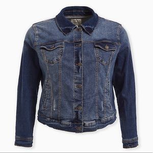 DENIM JACKET - MEDIUM WASH